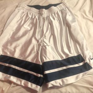 Football Nike shorts men’s Xl